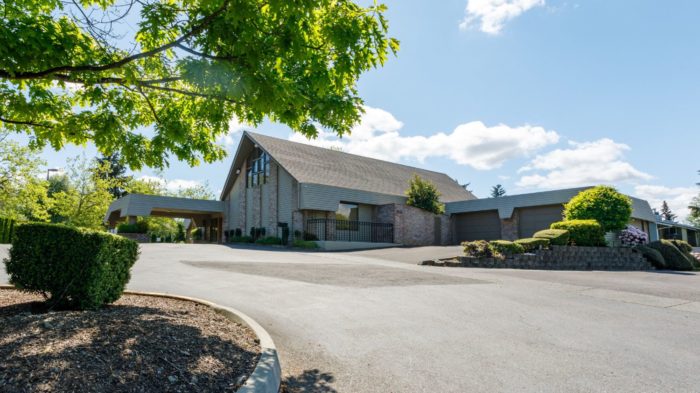 BONNEY WATSON Federal Way funeral home, exterior